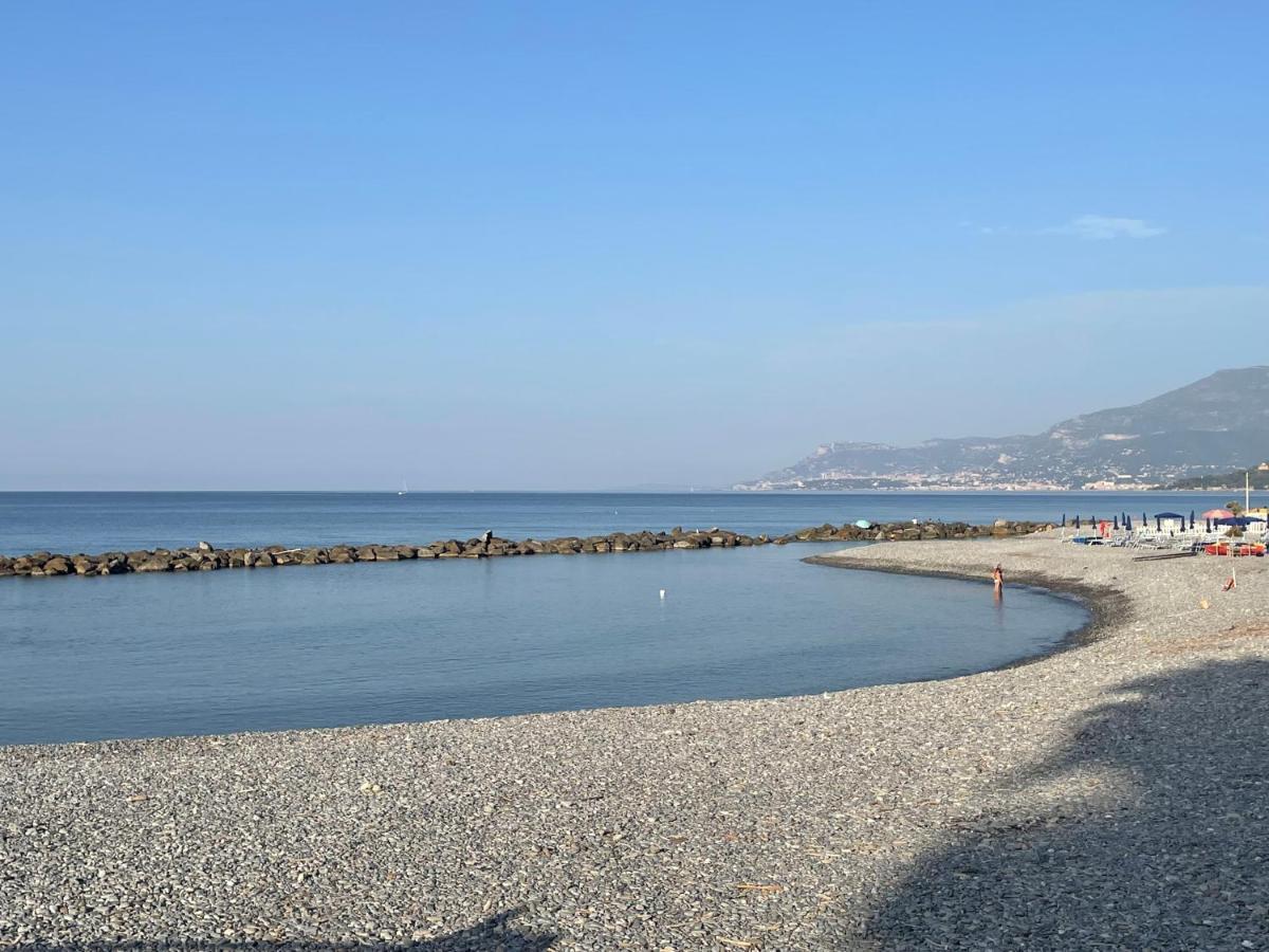 Casa Aiga Marina Apartment Ventimiglia Ngoại thất bức ảnh